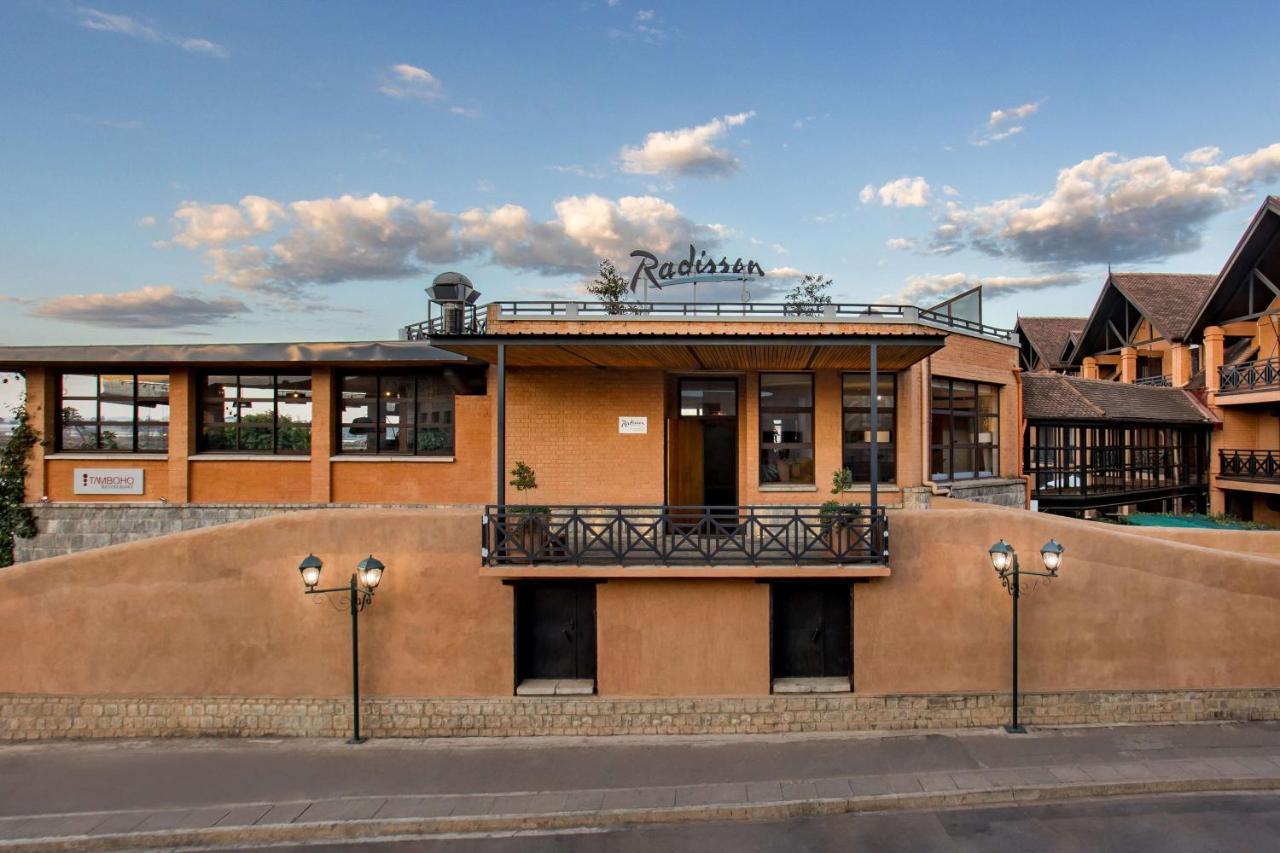 Radisson Hotel Tamboho Waterfront Antananarivo Bagian luar foto