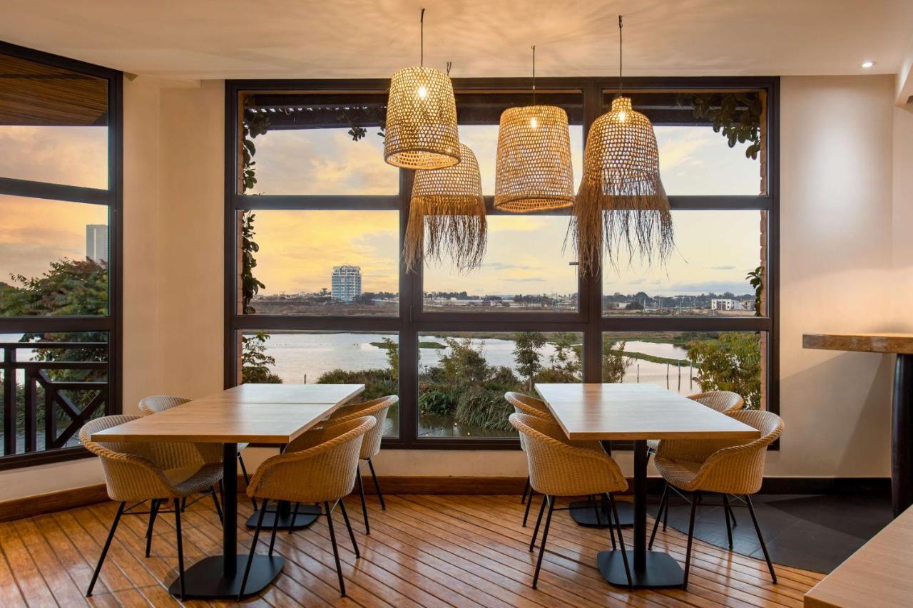 Radisson Hotel Tamboho Waterfront Antananarivo Bagian luar foto