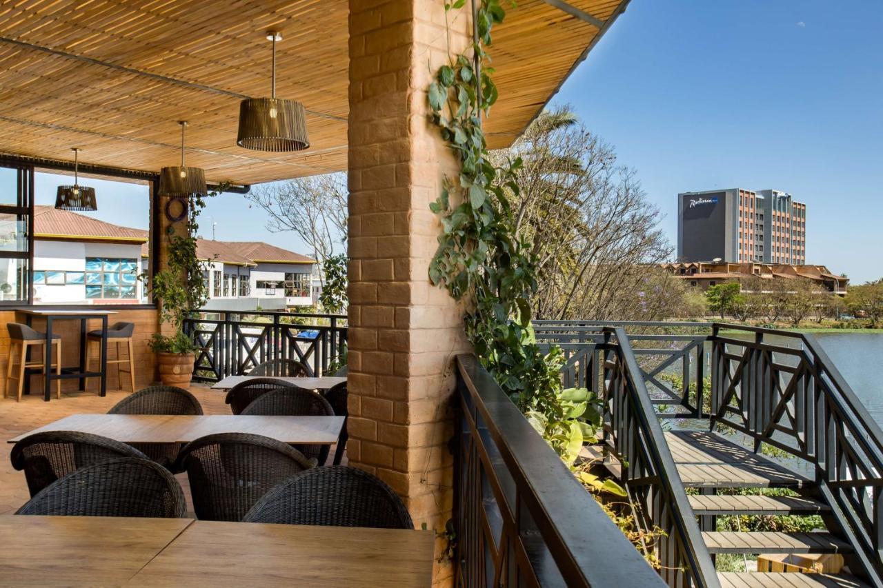 Radisson Hotel Tamboho Waterfront Antananarivo Bagian luar foto