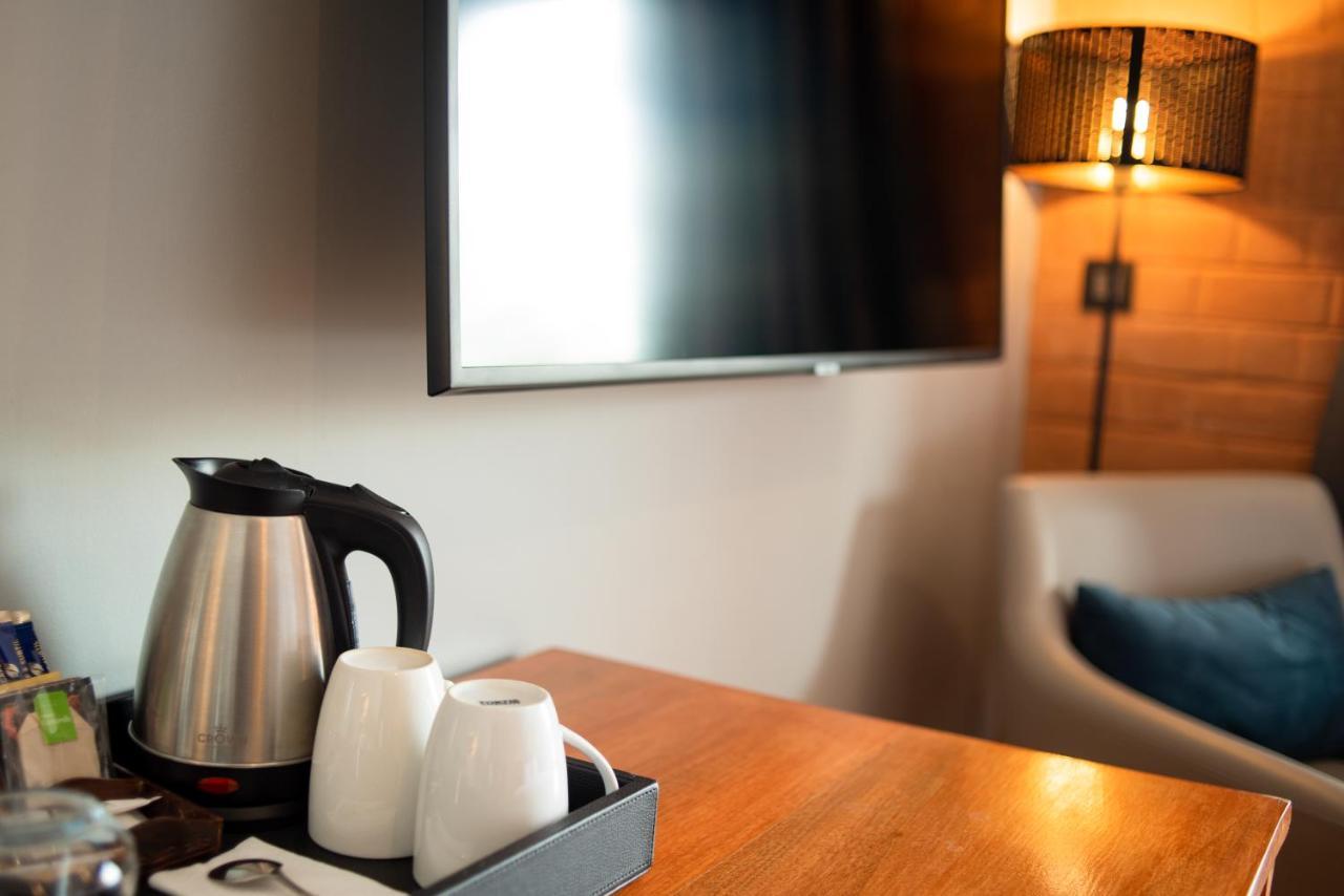 Radisson Hotel Tamboho Waterfront Antananarivo Bagian luar foto